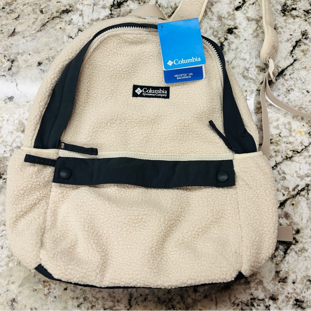 Columbia Helvetia 14L‎ Backpack NWT Sherpa Cream Black